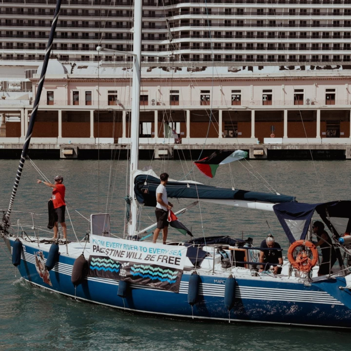 Partenza della Global sumud Flotilla da Barcellona
