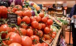 Con la scusa della guerra, Eurospin scarica i costi sugli agricoltori