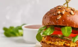 Fermiamo la proposta di legge che vuole censurare i cibi vegetali!